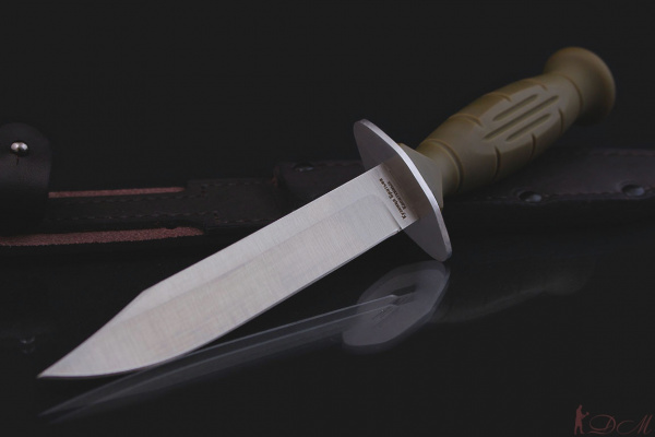 Нож разведчика НР-43 Вишня. Сталь 95х18. Рукоять пластик (зеленый).